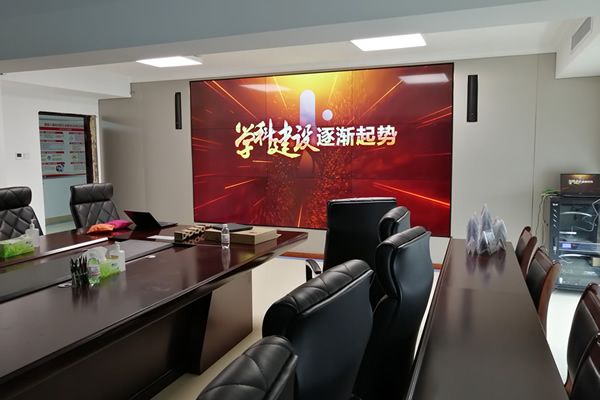 無縫拼接屏與0.88mm液晶拼接屏哪款顯示效果更好？