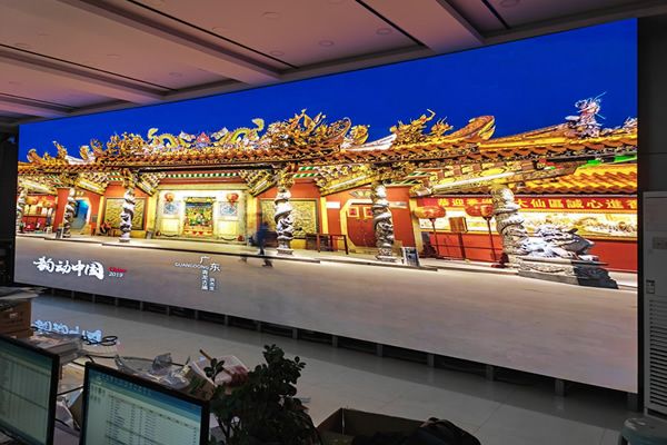 【展大局視野 創(chuàng)視覺盛宴】現(xiàn)代大屏幕顯示屏，引領(lǐng)視聽新潮流！